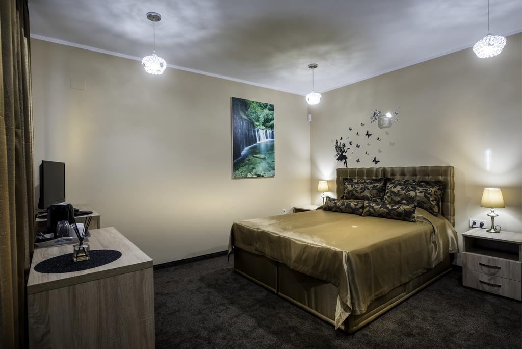 Victoriya'S House Hotel Хисаря Екстериор снимка